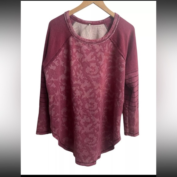FREE PEOPLE Sz Large Bed Of Roses Jacquard Tunic Side Zip Sweatshirt Lace print - Picture 2 of 9
